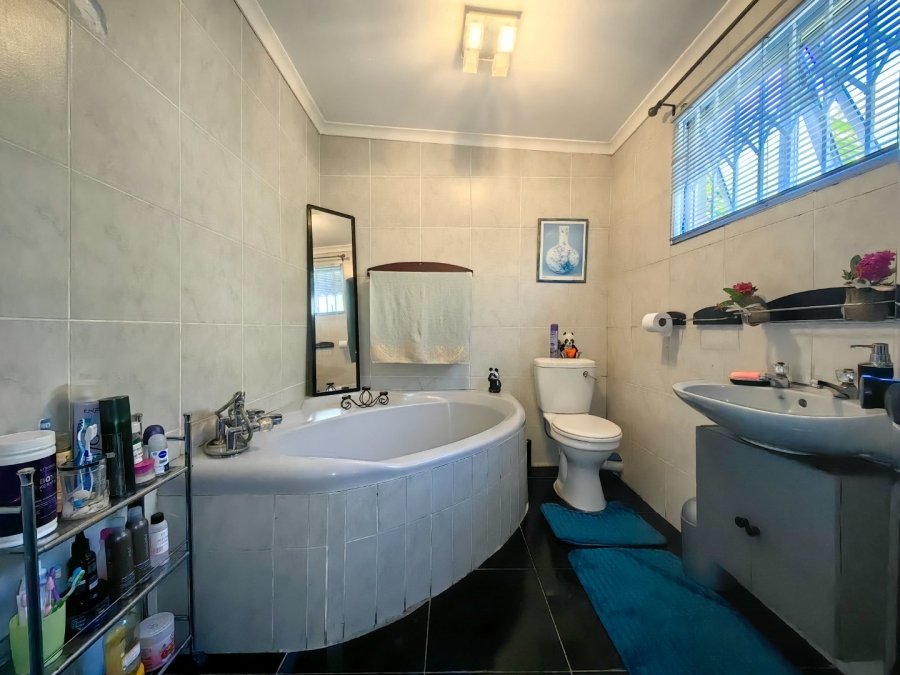 4 Bedroom Property for Sale in Boston Western Cape